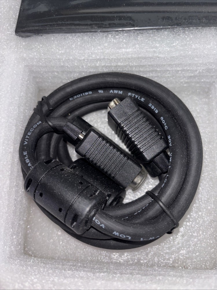 Vanco 1x8 VGA Splitter With Audio 280448