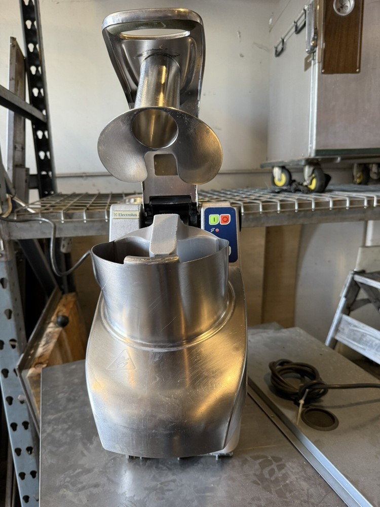 ELECTROLUX TRS24 COMMERCIAL SINGLE SPEED VEGETABLE SLICER & PROCESSOR
