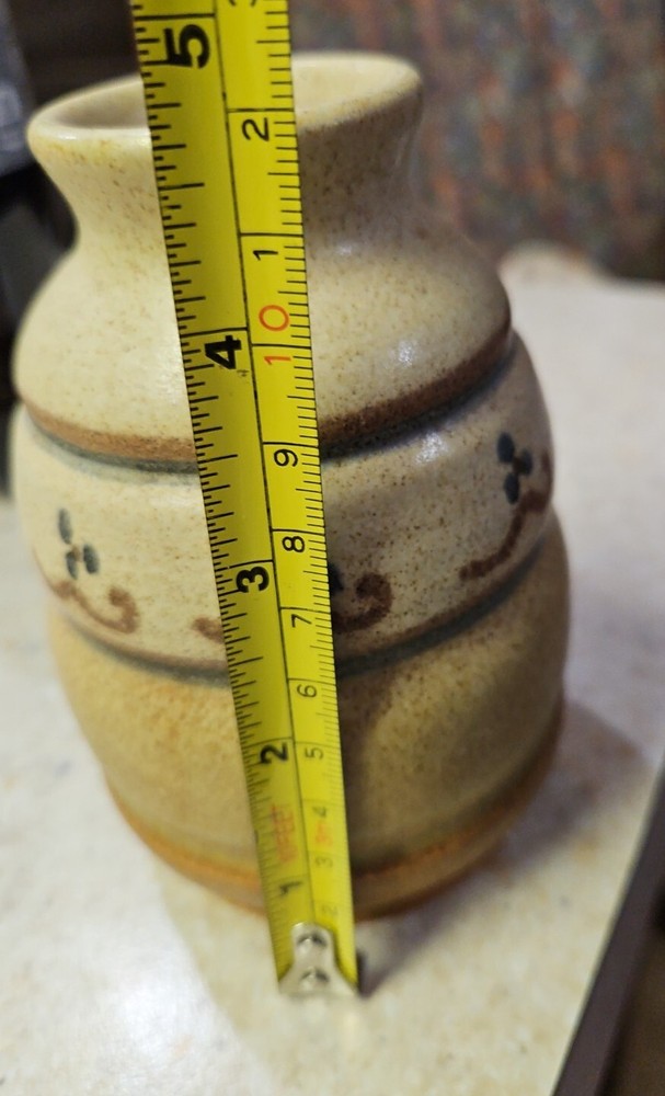 Kalapuya Pottery Vase