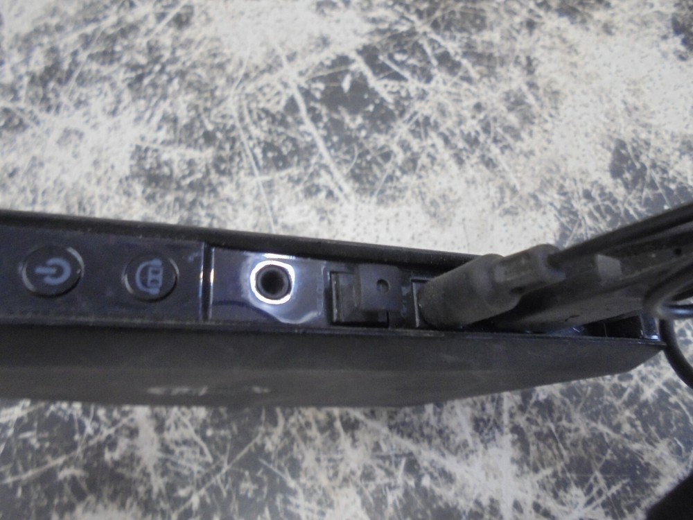 Skullcandy GMX DOLBY WIRELESS TRANSMITTER ONLY Powers ON Untested Further