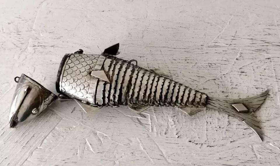 Large Solid Silver Articulated Fish Box - 120g - 19cms.