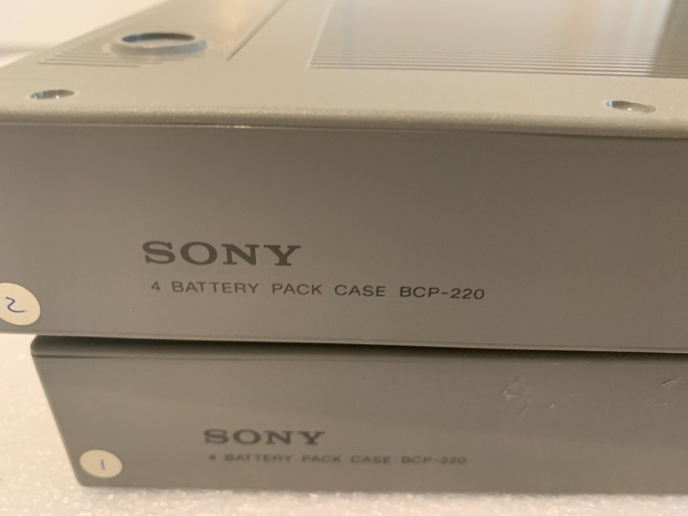 vintage sony bcp-220 (2) pack case UNTESTED