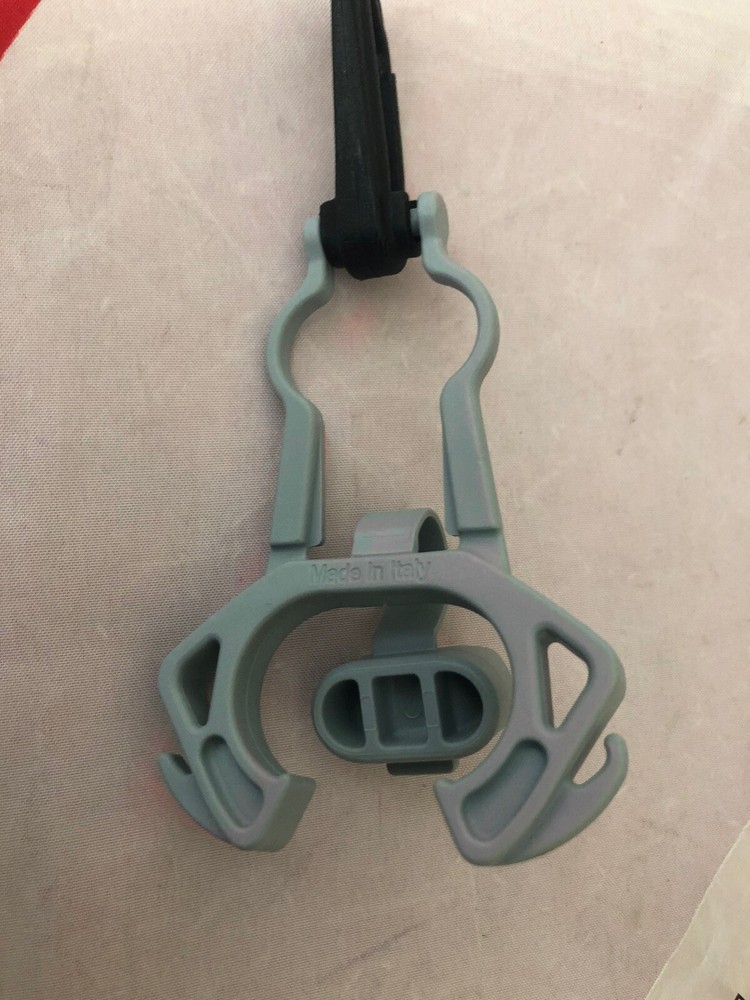 SCUBA REGULATOR SECOND STAGE PROTECTION CLIP NICE!