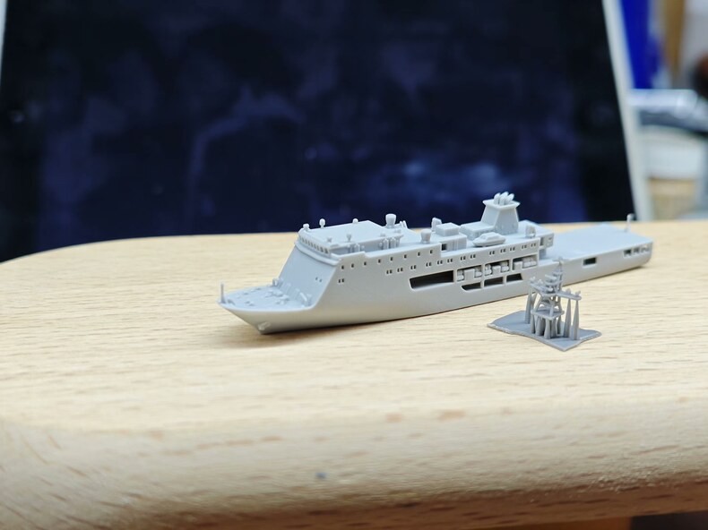 1/700 Chinese Type 919 Hospital Ship Unpainted