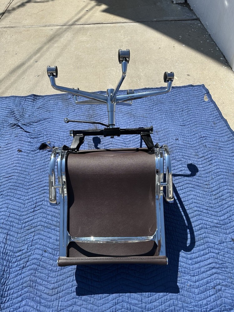Mid-Century Modern "Eames Style"