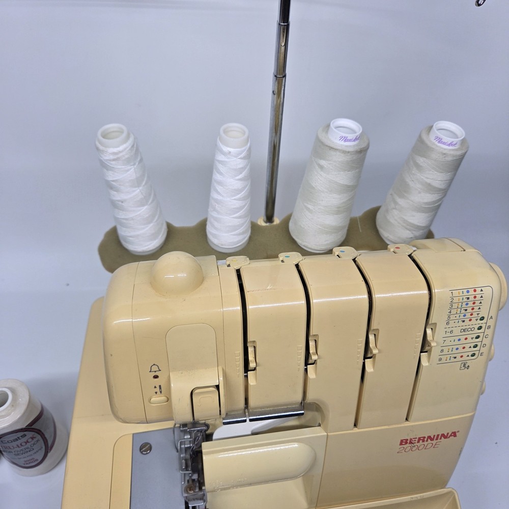 Bernina 2000DCE Sewing Machine Serger Vintage WORKS With String .