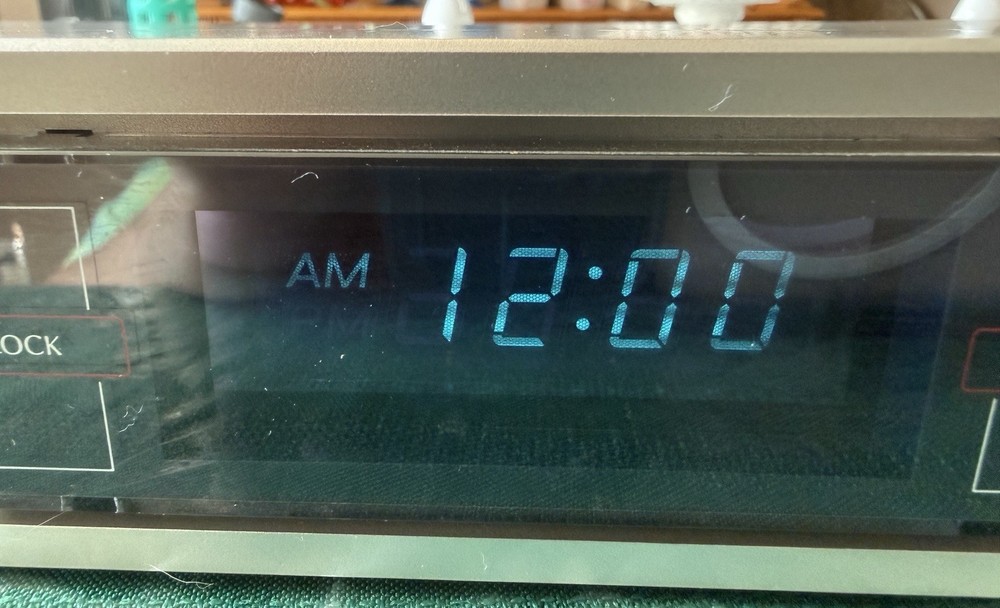 SANSUI AUDIO PROGRAM TIMER MODEL AT-202 Silver