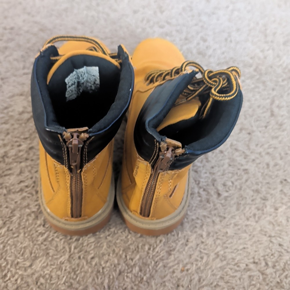 Boys Shoe Boot Snowboots Work Boots Size 7.5