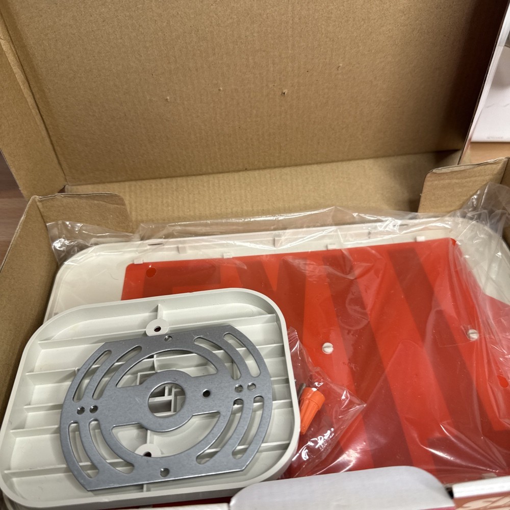 Simkar Slimline LED Exit Sign Combo Red Light Emergency Dual Voltage White