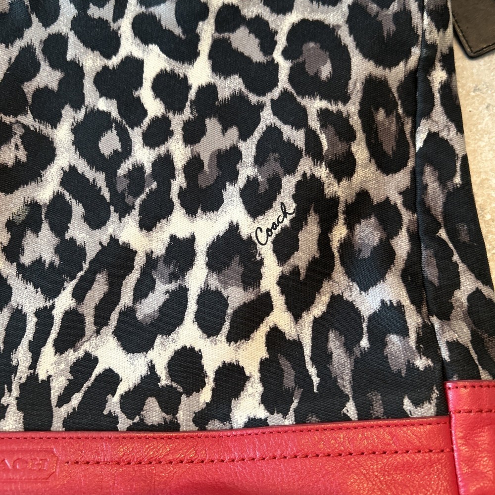 Coach Purse Red chia print