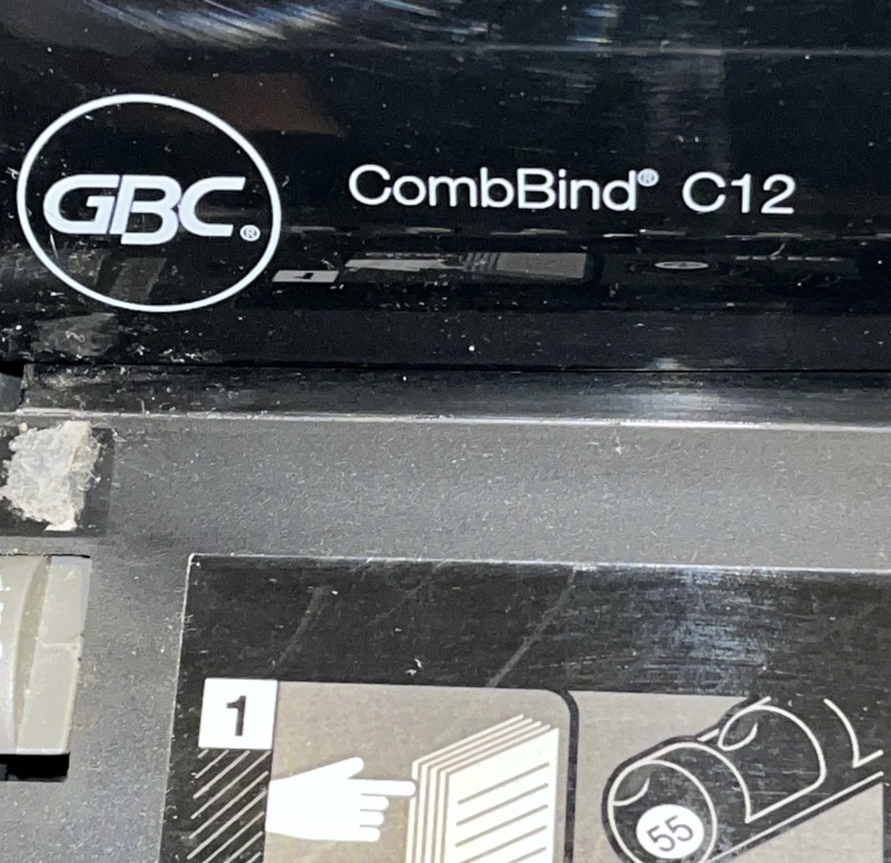 GBC CombBind C12 Manual Binding Machine – Punch & Bind Up to 225 Sheets