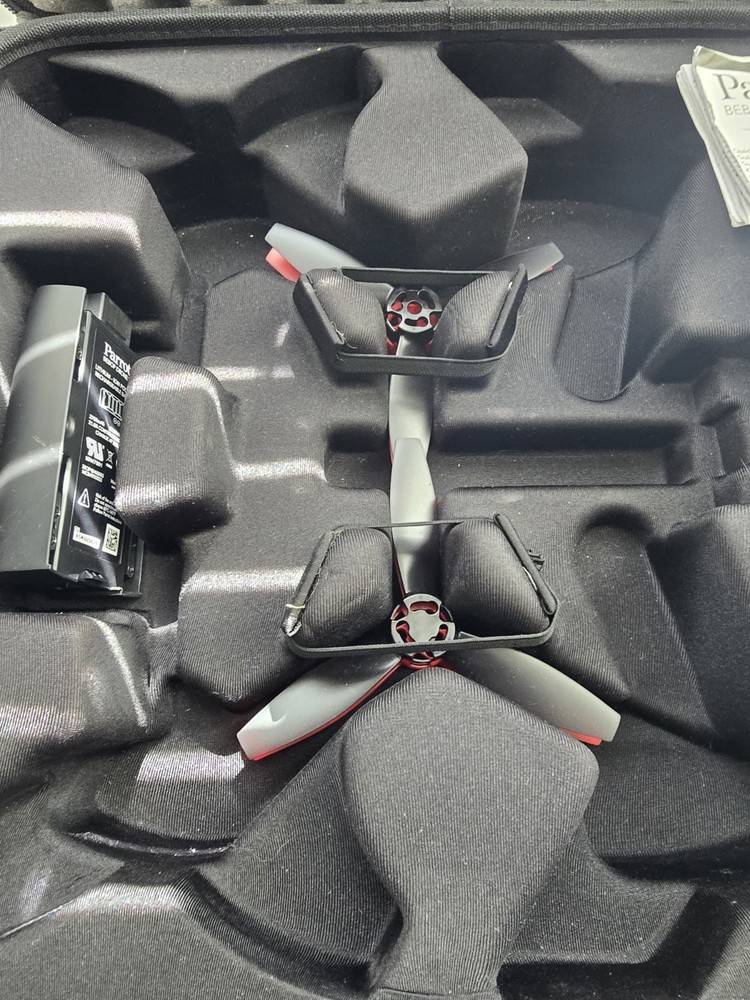Parrot Bebop Drone 2 (Red) with Parrot Case