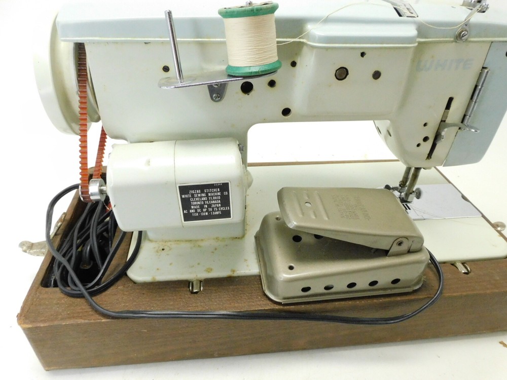 Vintage White Zig-Zag Sewing Machine White and Light Blue with Thread