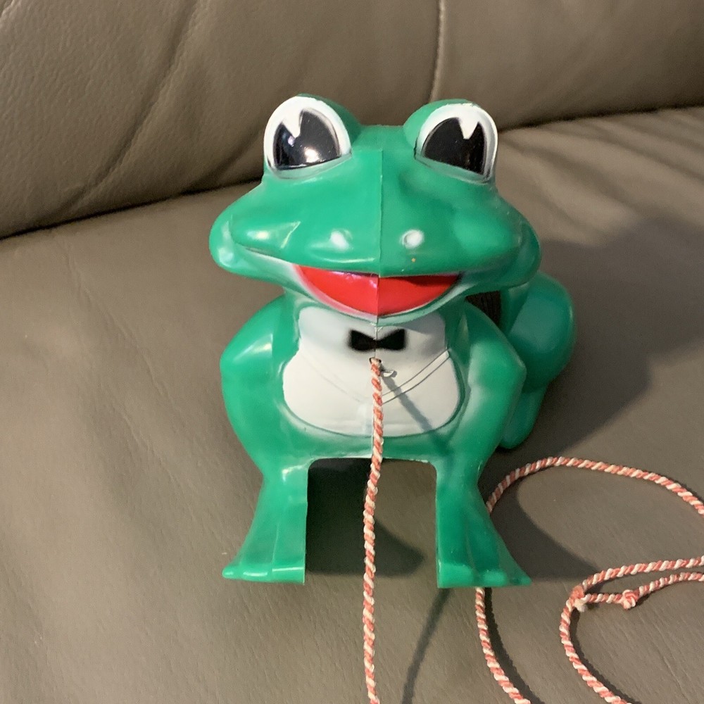 Vintage Original Slinky Frog Pull Toy #440