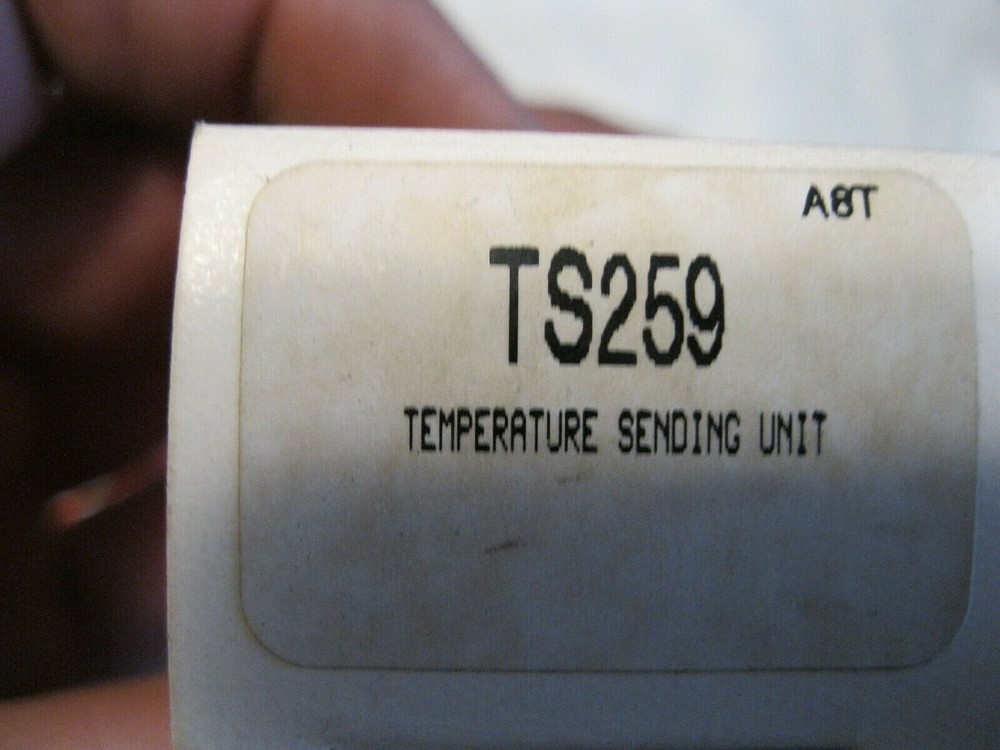 Standard Motor Products TS259 Coolant Temperature Switch