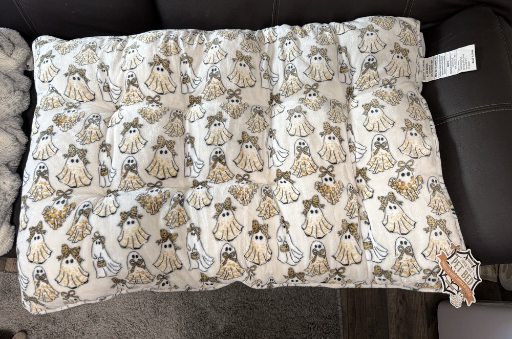 GHOST CHEETAH PET BED