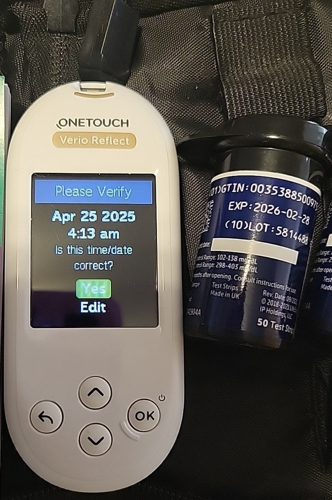 One Touch Verio Reflect Meter /Approx. 100 Test Strips & User's Guide *Read