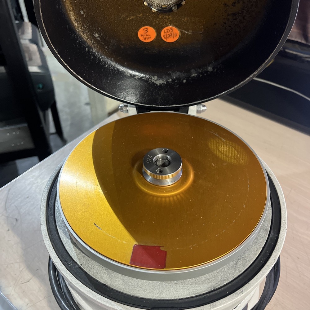 IEC MICRO MB MICROHEMATOCRIT CENTRIFUGE