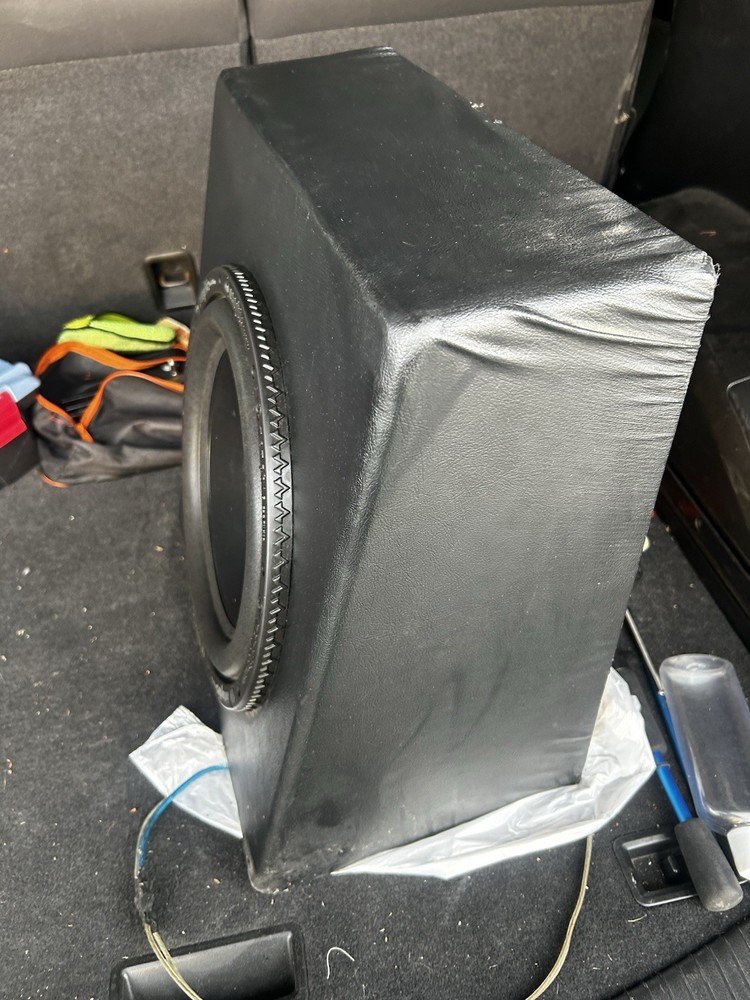 Memphis Single 12 subwoofer Enclosure Universal Fit Speaker Box