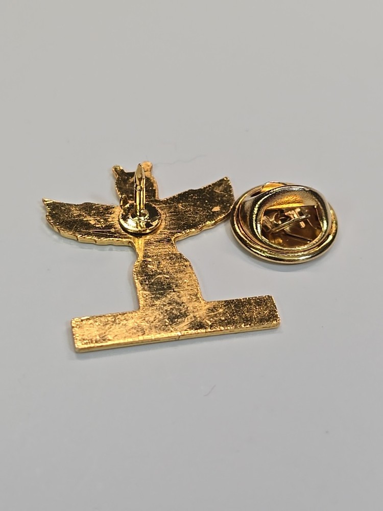 Washington Totem Pole Souvenir Lapel Pin