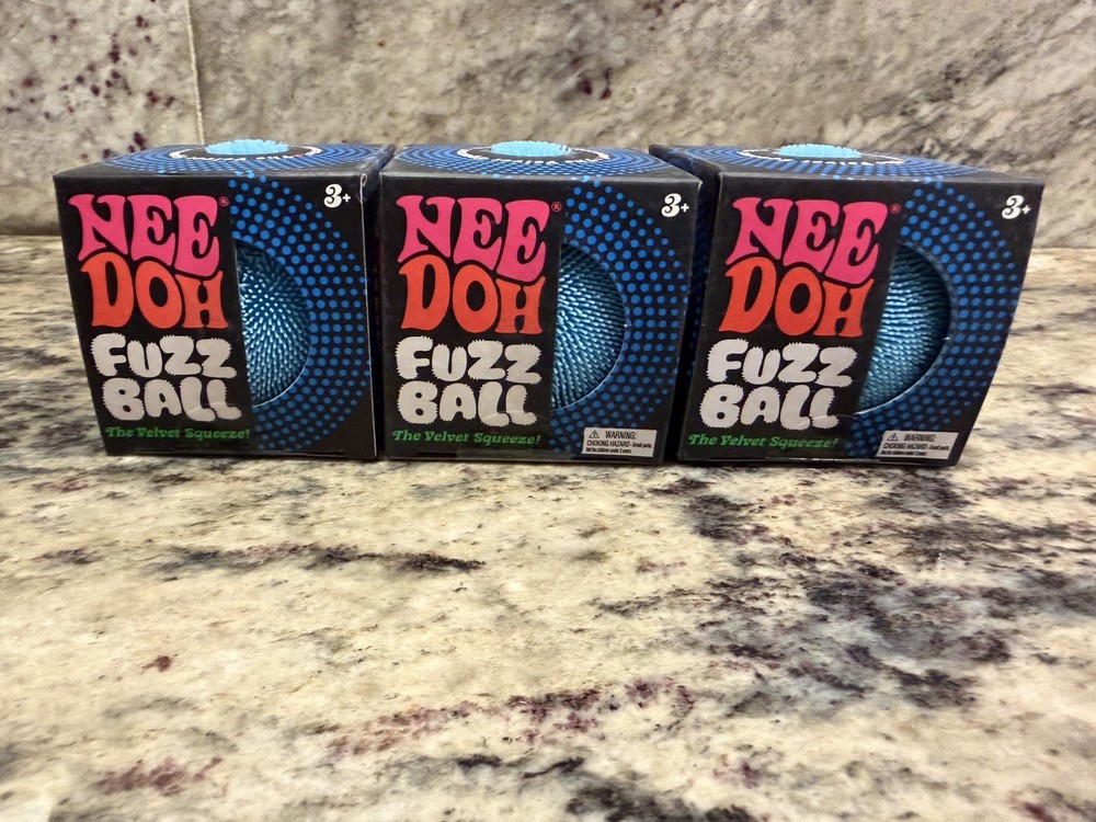 NEEDOH FUZZBALL THE VELVET SQUEEZE (BLUE)
