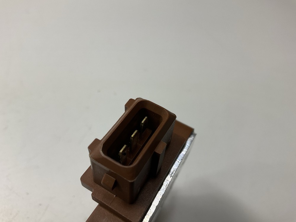 Beru 0040401027 / ZM027 Ignition Control Module