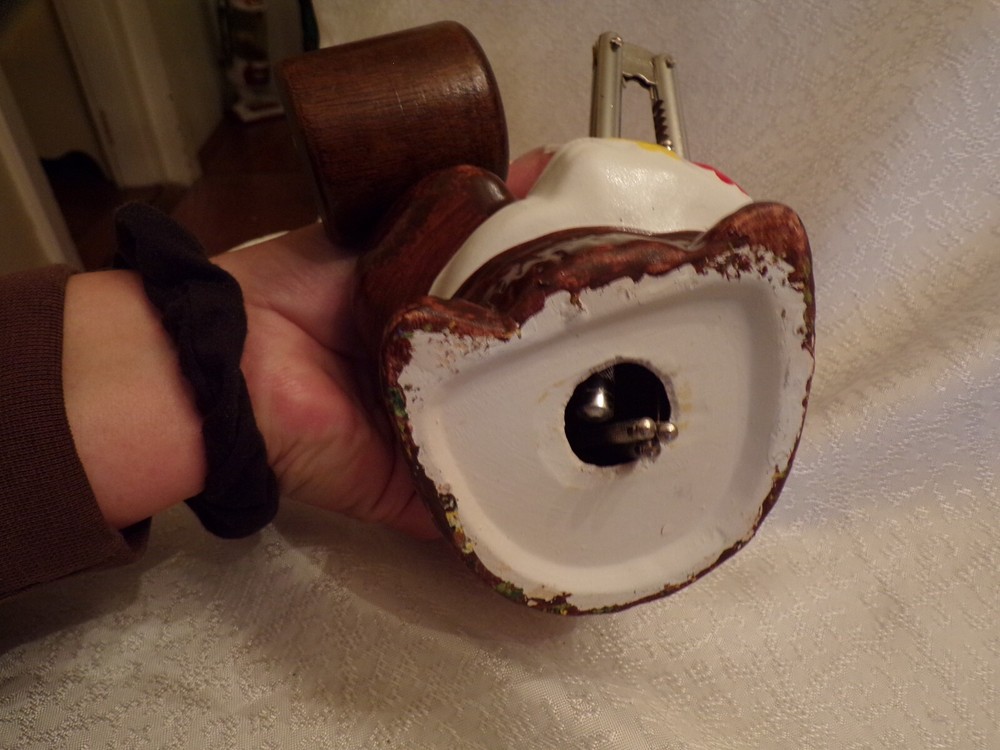 VTG Monkey Nut Cracker Set