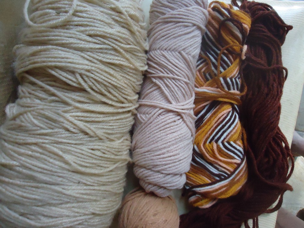 Crafts 1 1/3 Pound Assorted Brown/Tan Yarn Remnants