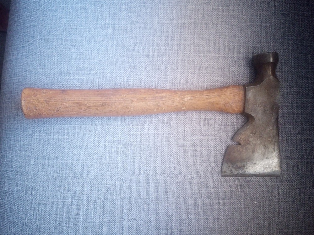 Genuine Plumb Carpenders Hatchet