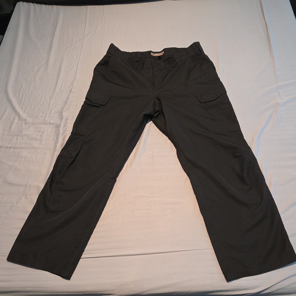 5.11 Tactical Men's Solid Black Cargo Pants 38x30 Regular