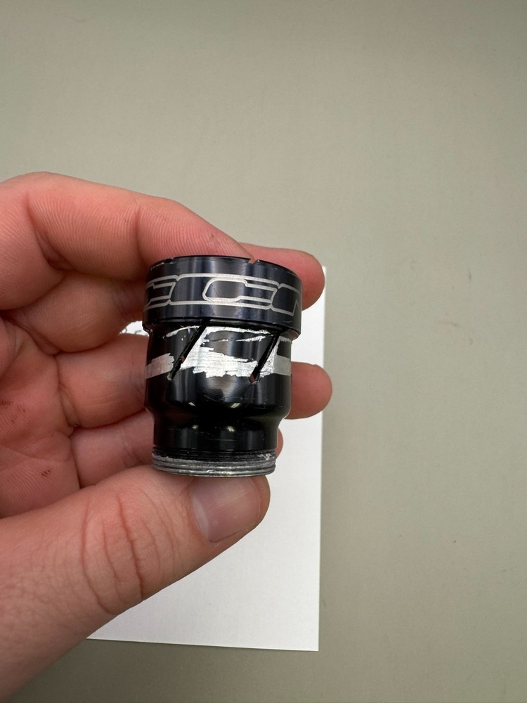 CCM PB Clamping Feedneck Dye Thread-Black