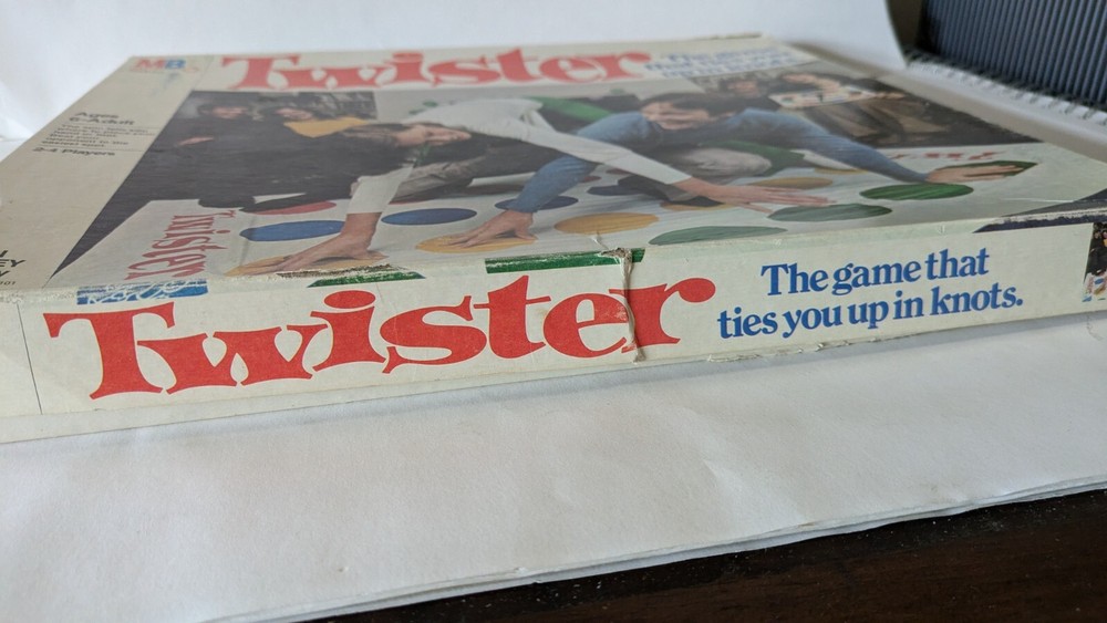 1974 Game Twister Milton Bradley