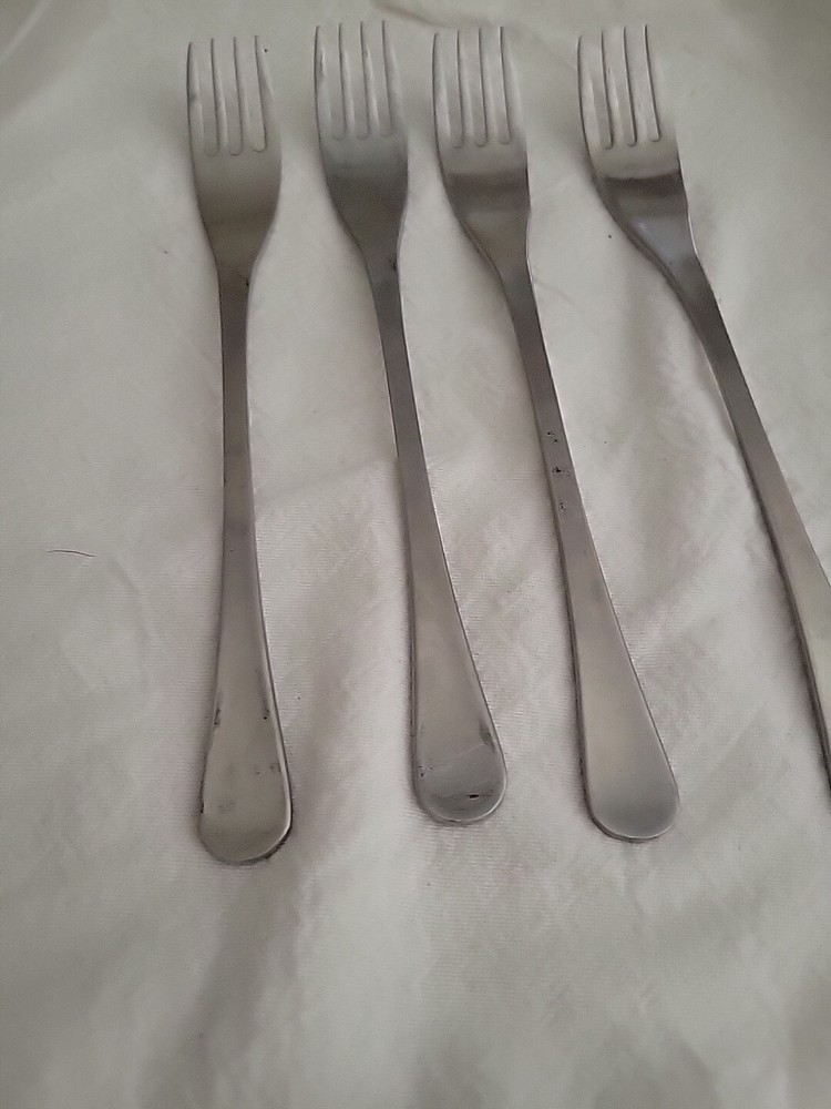 4 Oneida OHS455 Modern Satin Stainless Forks