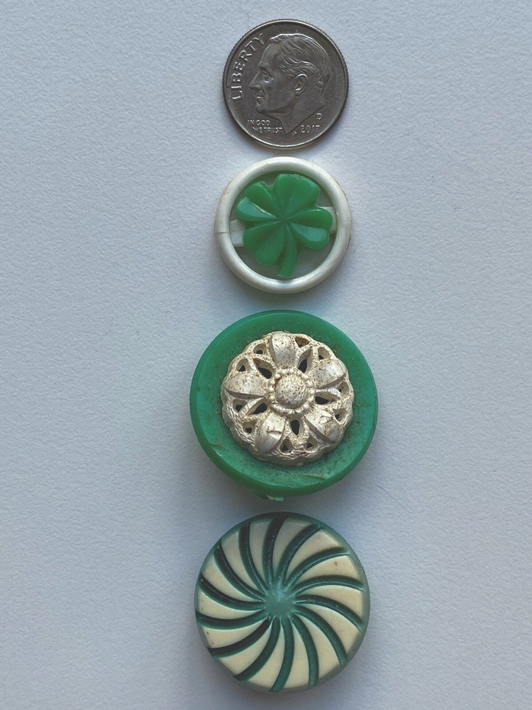 One Dozen Vintage Celluloid Buttons 2472)