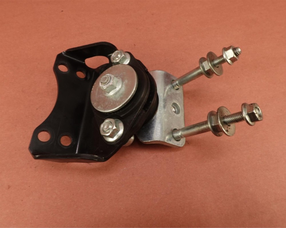 2002-2006 Harley Davidson V-rod Vrod Engine Motor Mount Bracket