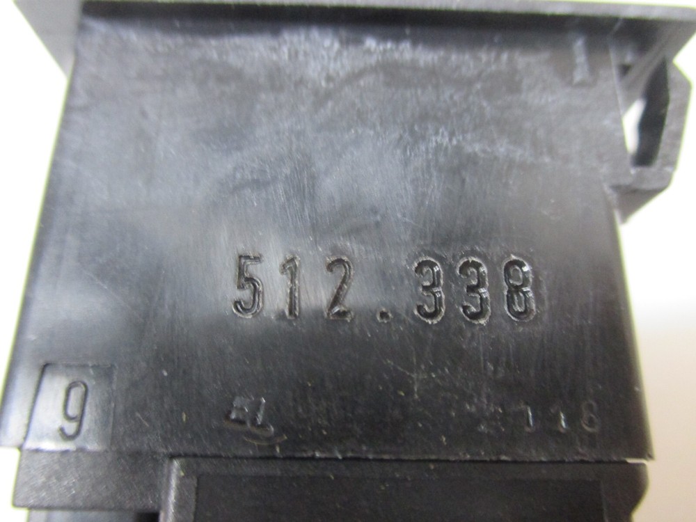 83982993 NEW HOLLAND LIGHT SWITCH NEW