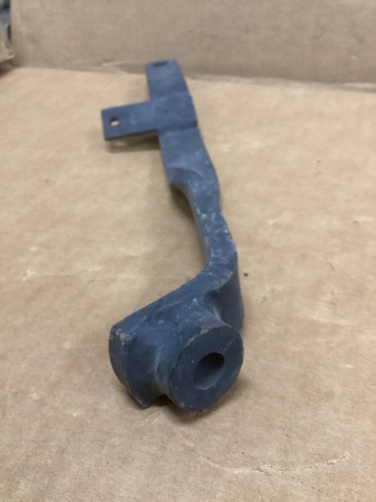 Bracket engine , support alternator/200amp/HMMWV 5342-01-446-8954