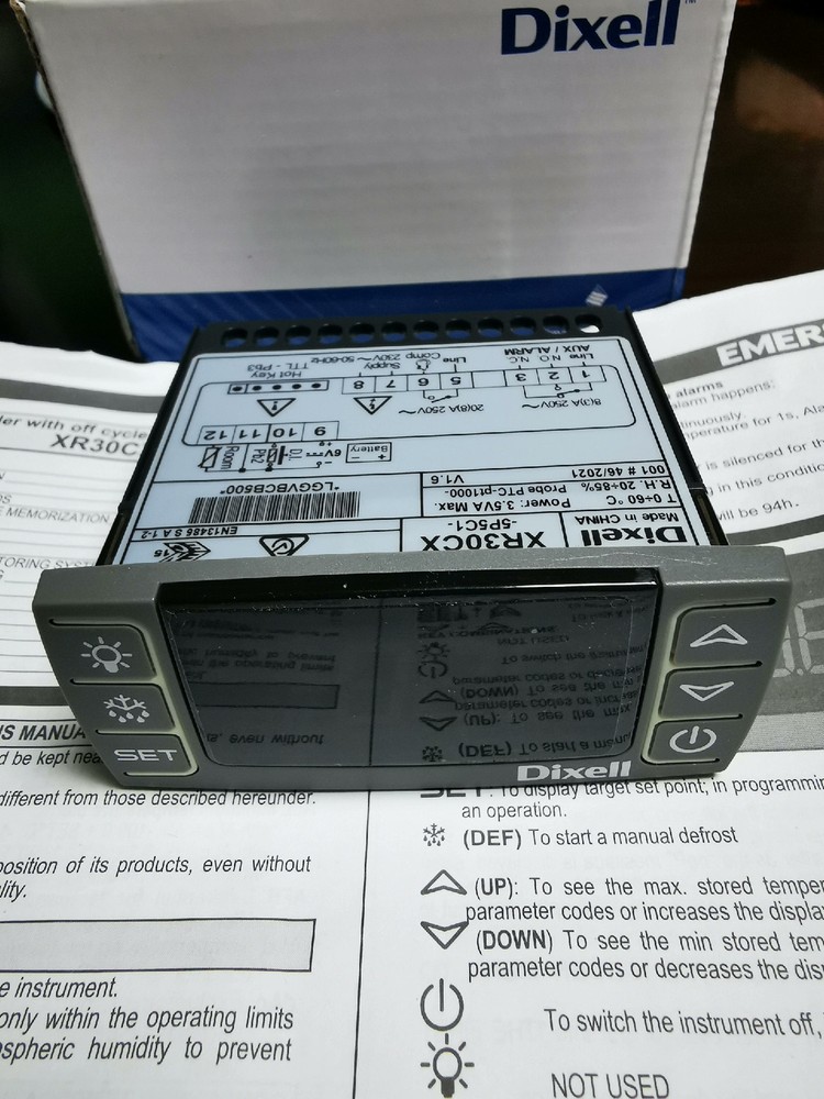 1PCS NEW XR30CX-5P5C1 temperature controller
