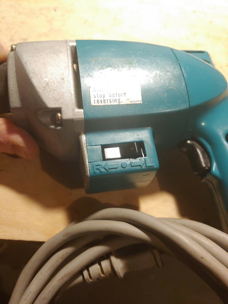 MAKITA 6701 B, DRYWALL SCREWDRIVER
