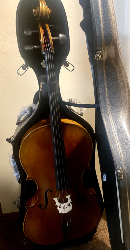 Eastman Strings Cello 4/4 with hard case