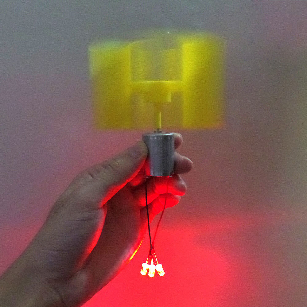 1/2PCS Small DC Motor Vertical Micro Wind Turbines blades Generator Project Kit`