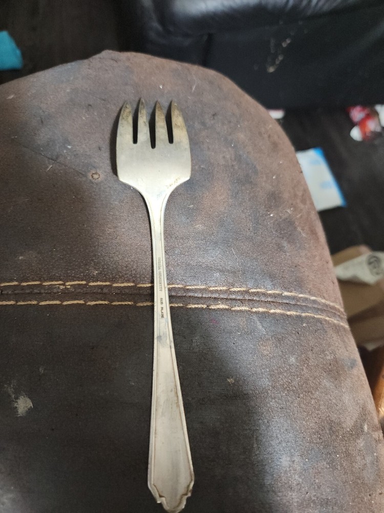 Oneida Community Par Plate Clarion Serving Fork 8.5"