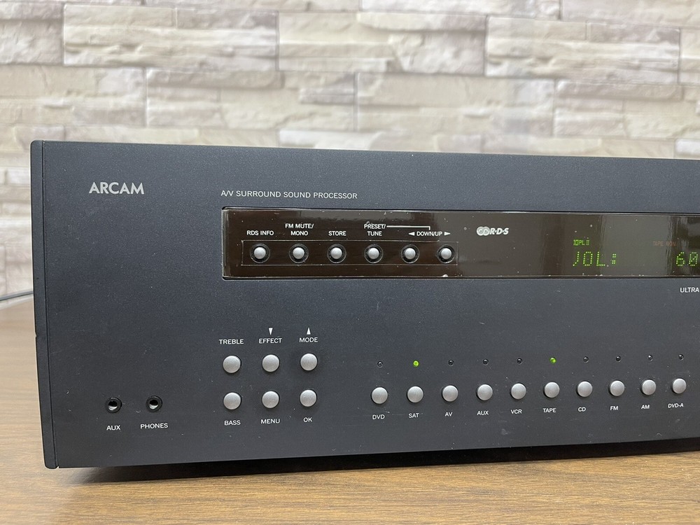 ARCAM AVP-700 A/V Processor Works Great