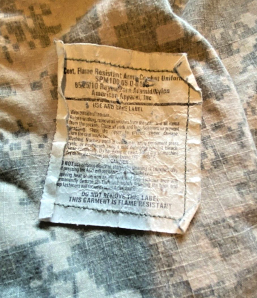 US Army Combat Uniform Coat MEDIUM REGULAR Flame Resistant Cargo ACU