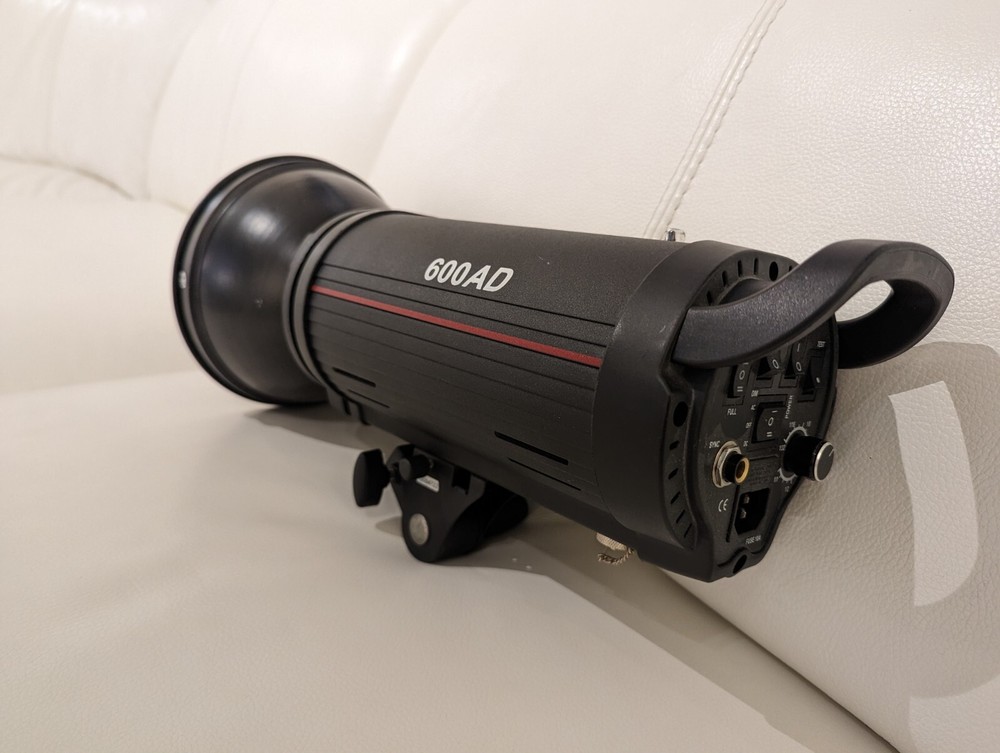 600W Strobe Flash A/C