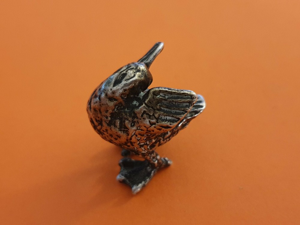 VINTAGE STERLING SILVER MINIATURE PIGEON.
