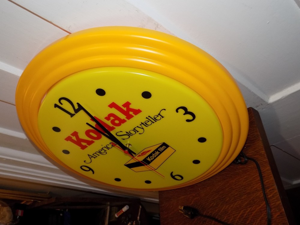 Vintage Kodak Cascade Lighted Plastic Advertising Clock in original Box. It Work