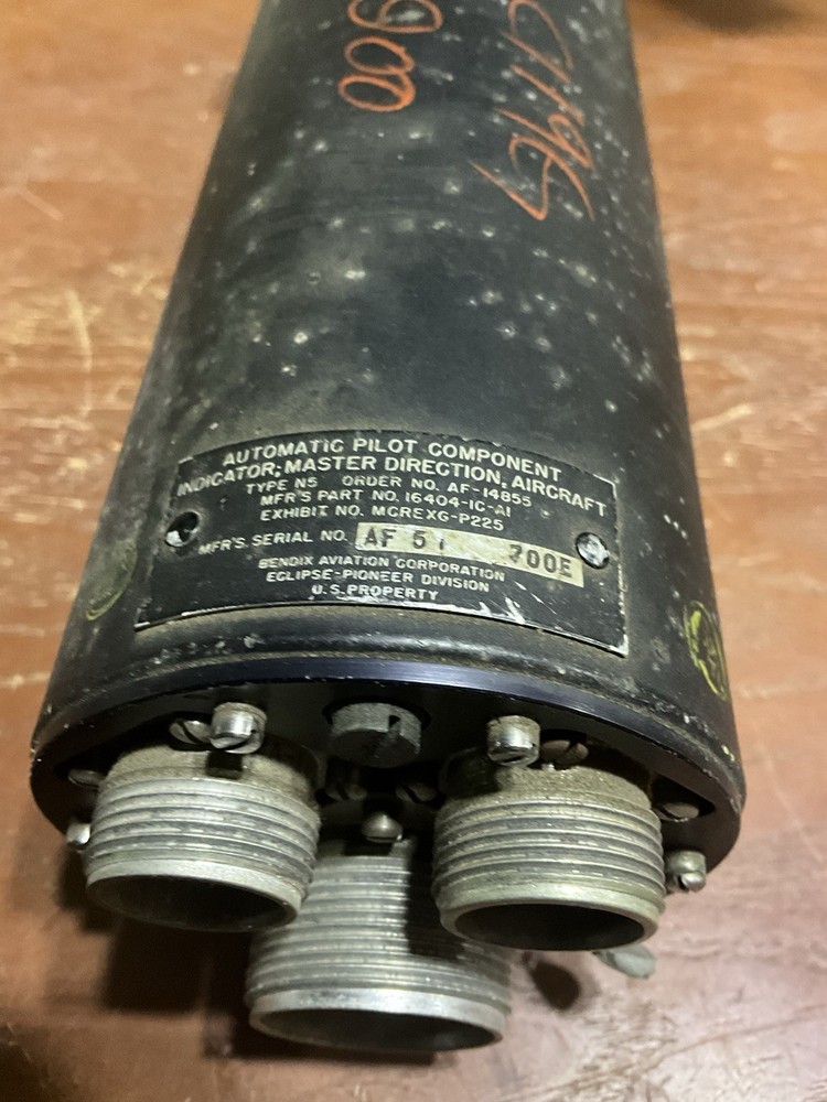 VINTAGE AIRCRAFT AUTOMATIC PILOT COMPONENT INDICATOR MASTER DIRECTION