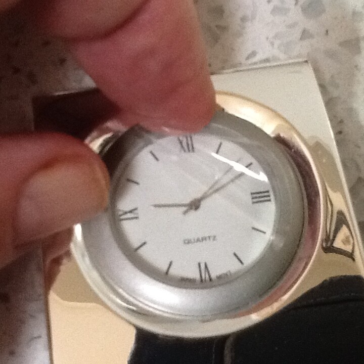 Bloomingdales Silver Plated Quartz Desk Clock - NEW