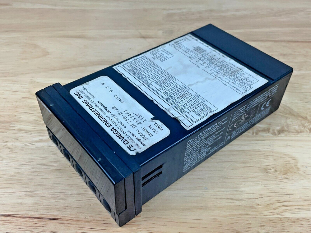 Omega Engineering DP25B-E-AR Process Panel Meter